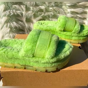 NWOT UGG Fluffita Clear Slide Sz 9